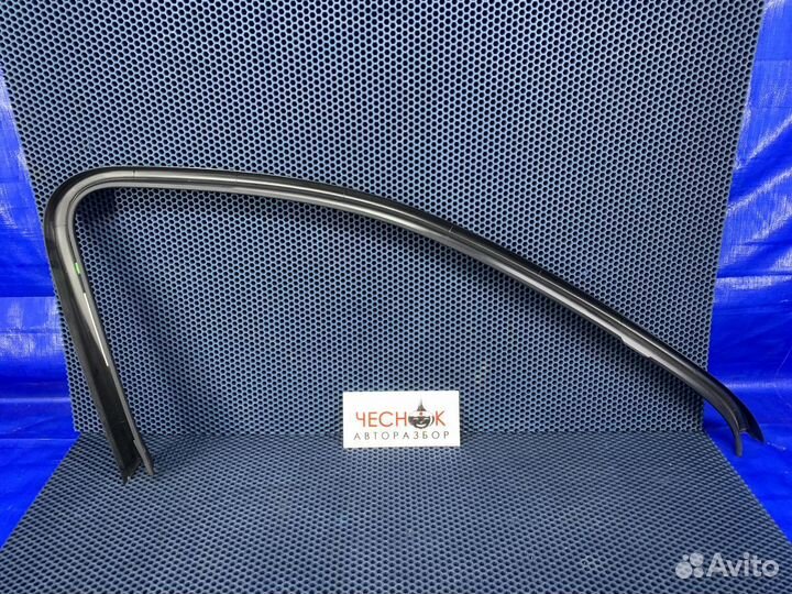 Накладка рамки двери перед право Touareg NF FL