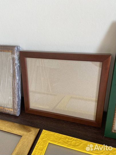 Рамки для фото и картин