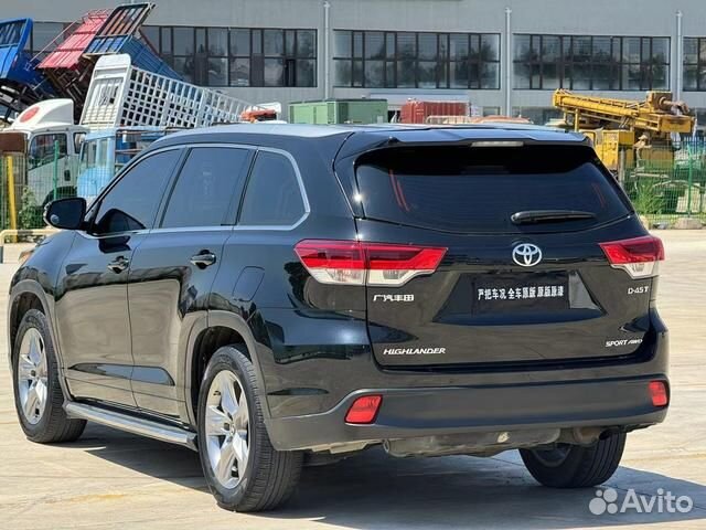 Toyota Highlander 2.0 AT, 2021, 31 000 км