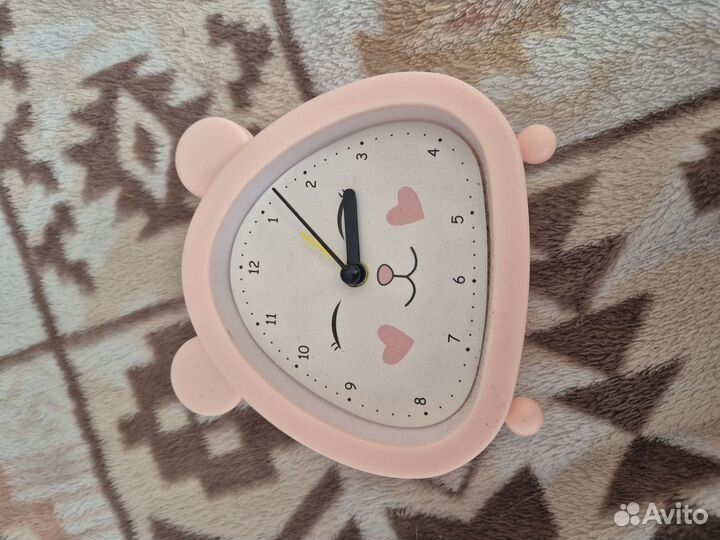 Часы будильник