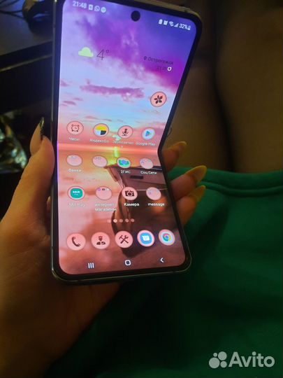 Samsung Galaxy Z Flip4, 8/256 ГБ