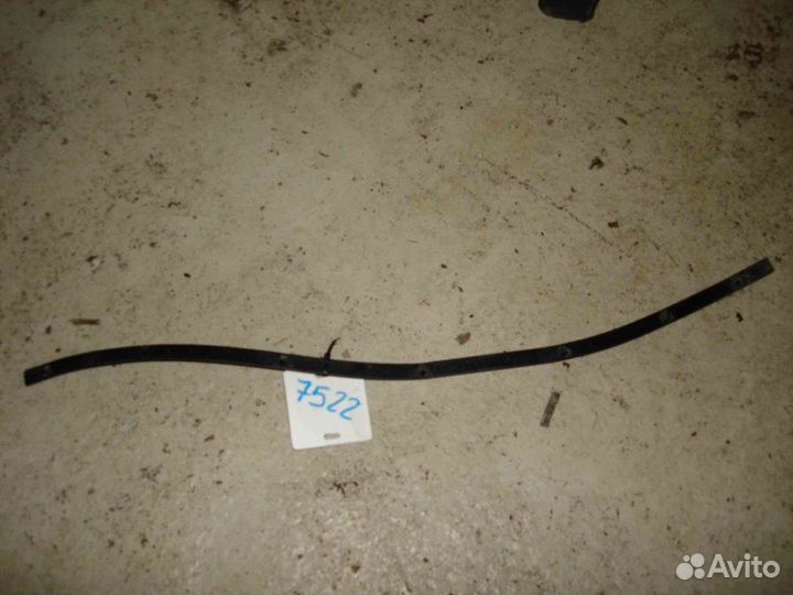 Уплотнитель Mercedes Benz E