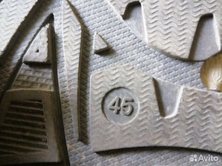 Сандалии 45 размер