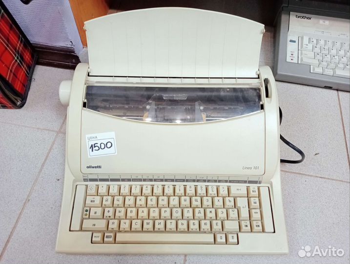 Пишущая машинка olivetti Linea 101
