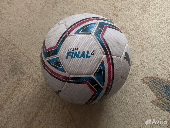 Футбольный мяч puma