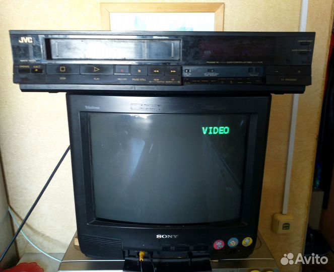 Видеомагнитофон jvc, модель HR-D 300 EE
