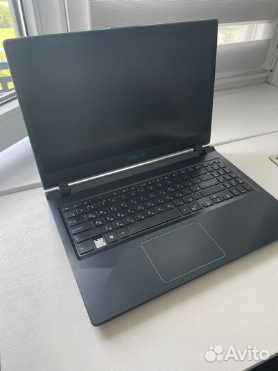 Asus x560ud ноутбук с видеокартой hdd +ssd