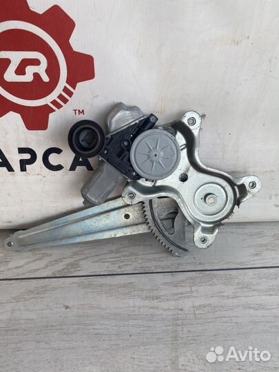 Toyota Camry v50 Стеклоподъемник задней двери