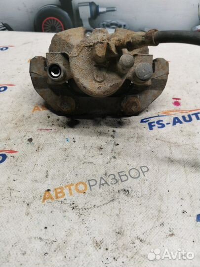 Суппорт тормозной передний правый Ford Focus 2 1.6