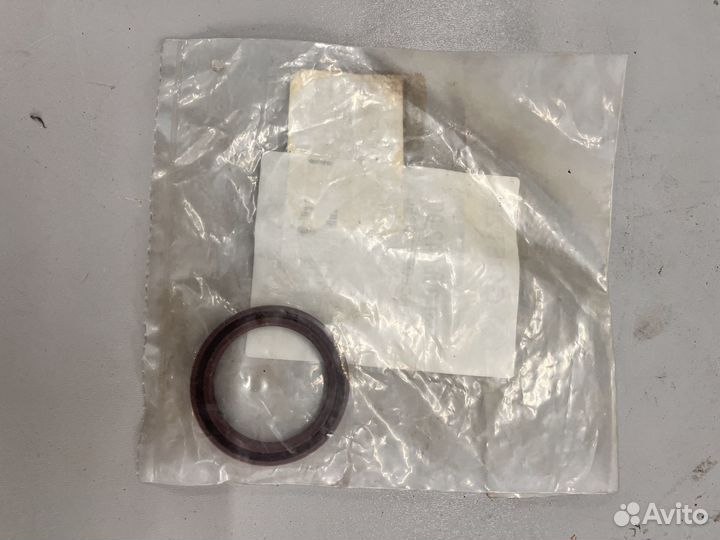 Сальник распредвала передний MB W201,W124/E,W129