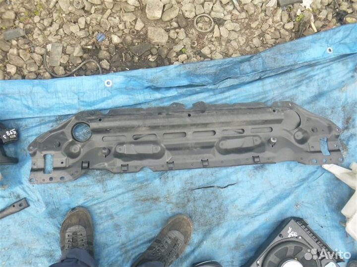 Планка телевизора Bmw 535 E60 N52B30AF 2008