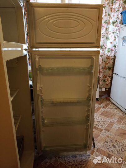 Холодильник на запчасти exqvisit