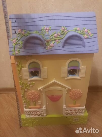 Большой кукольный домик
