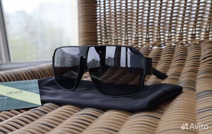 Солнцезащитные очки мужские hugo boss