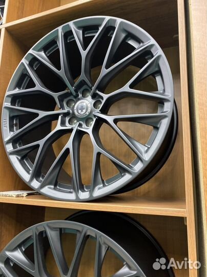 Кованые диски HRE Design R22 5x112