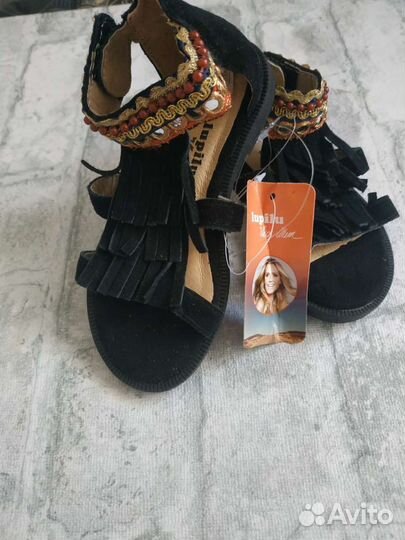 Сандалии 26р