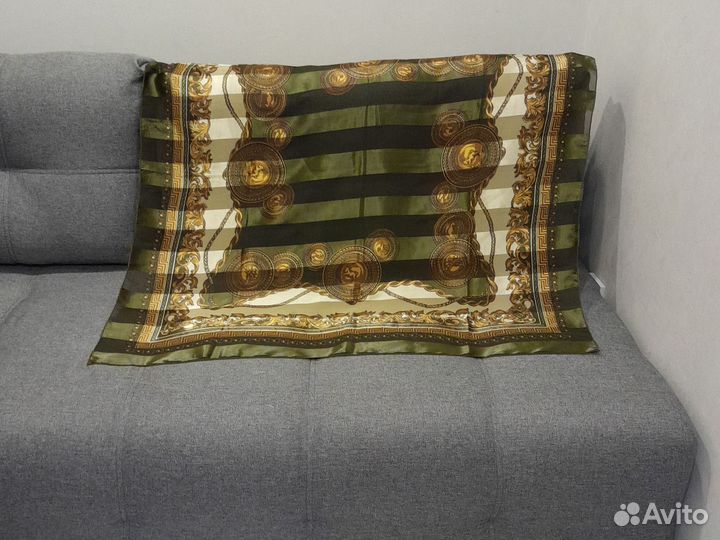 Платок большой атласный зеленый Корея 100*100 см