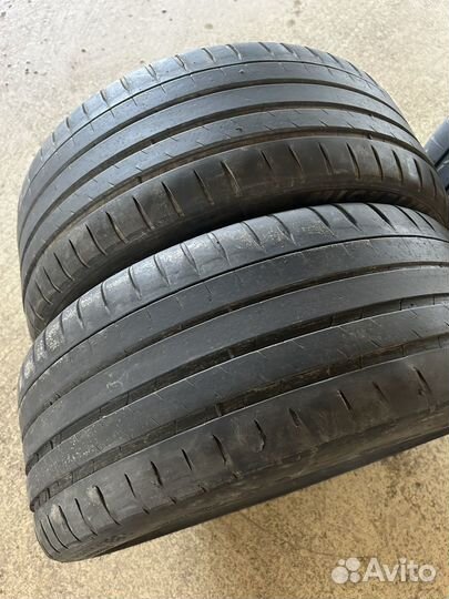 Michelin Pilot Sport 4 S 225/40 R19 и 255/35 R19