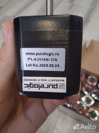 Шаговый двигатель