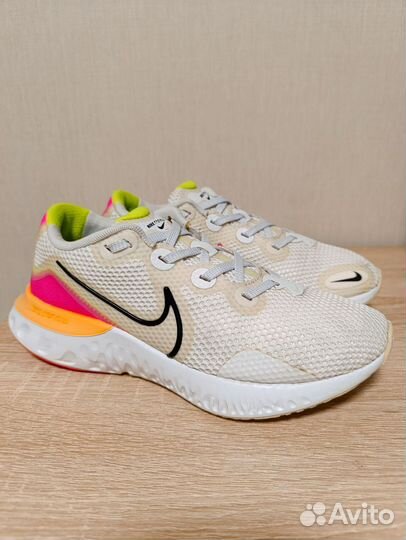 Кроссовки Nike 38р (eur38.5), оригинал