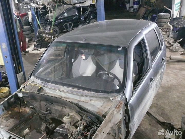 Передняя часть кузова Chevrolet Niva 2005