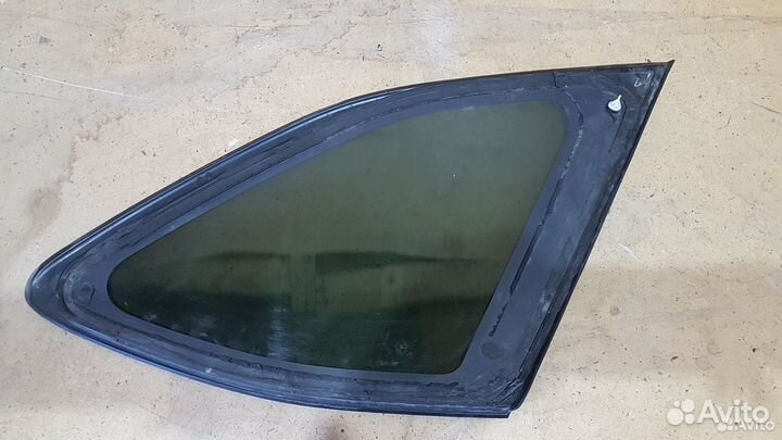 Задняя левая форточка subaru legacy outback B14