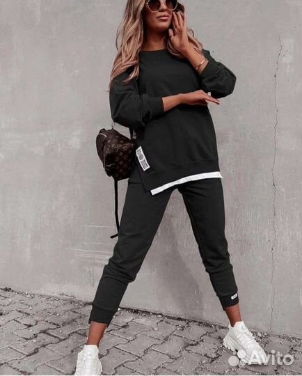 Костюм женский