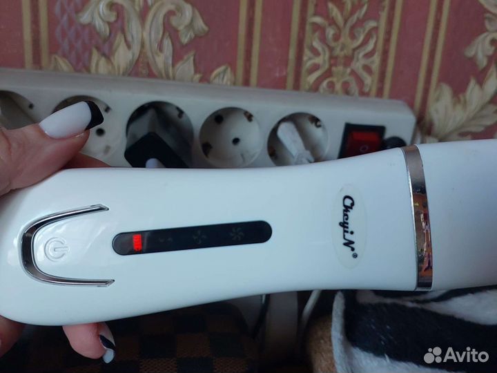 Ультразвуковой аппарат для чистки лица