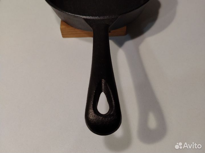 Чугунная сковорода