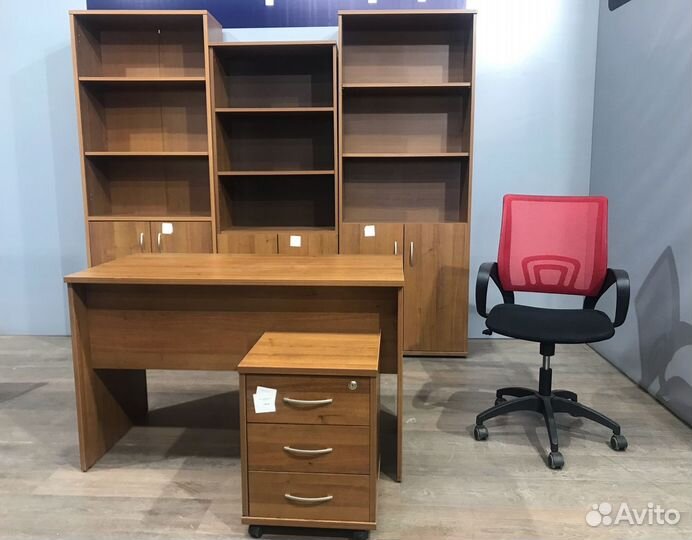 Офисный Хит Мебель и техника Б/У есть доставка