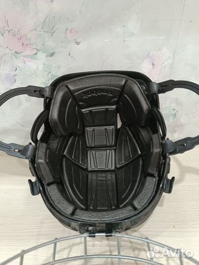 Продам хоккейный шлем Reebok 3К М чёрный