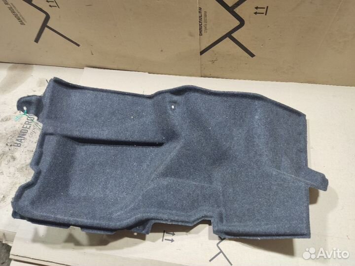 Обшивка багажника Toyota Carina AT211