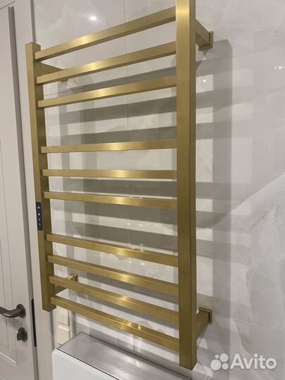 Полотенцесушитель электрический матовое золото