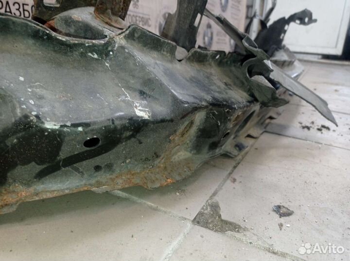 Усилитель переднего бампера на BMW X5 Е53