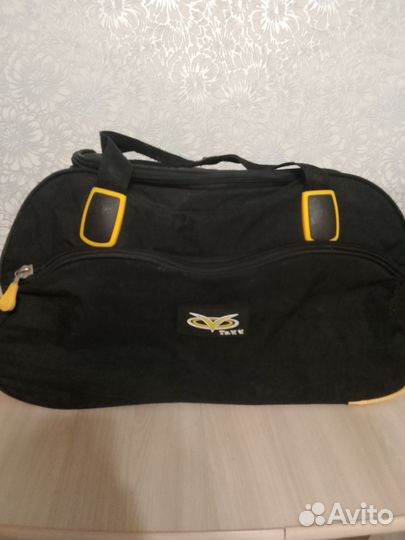 Спортивная сумка на колесах