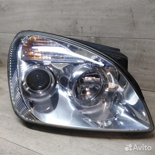 Фара правая kia carens