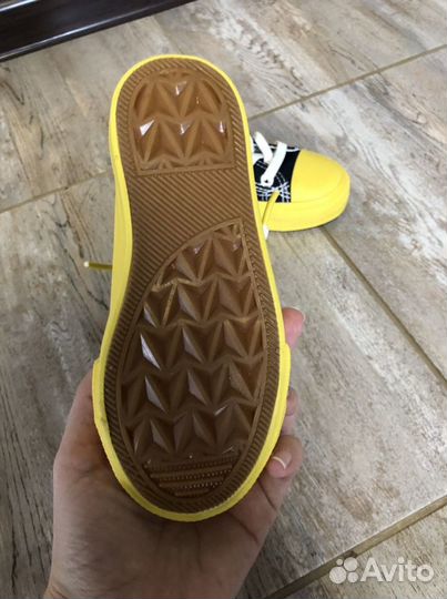 Кроссовки детские