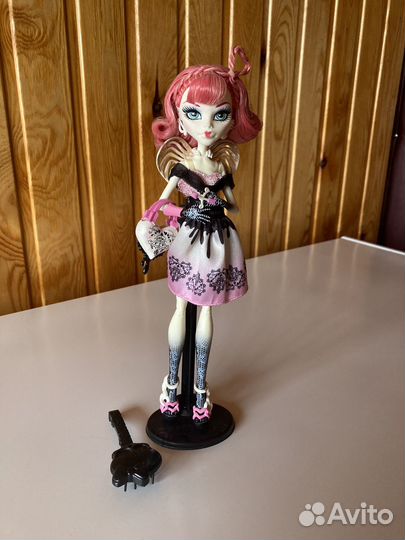 Кукла Монстер Хай С. А. Кьюпид