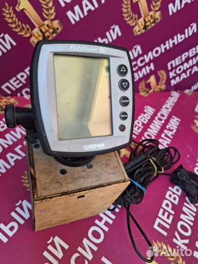 Эхолот Garmin Fishfinder 90