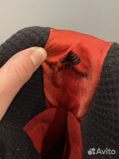 Горнолыжные ботинки и горные лыжи