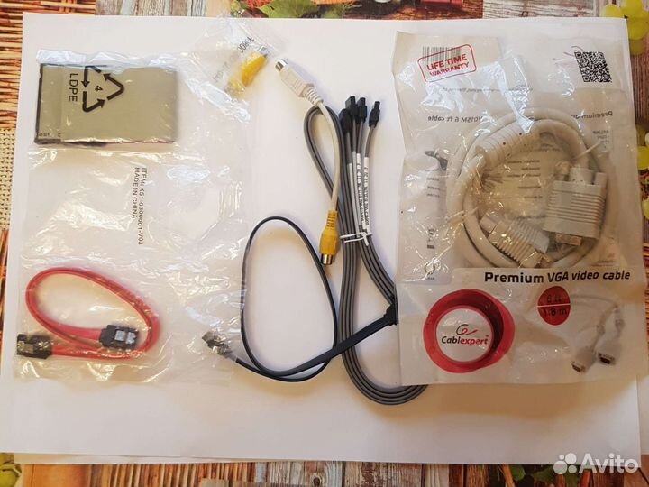 Компьютерные шнуры и кабели