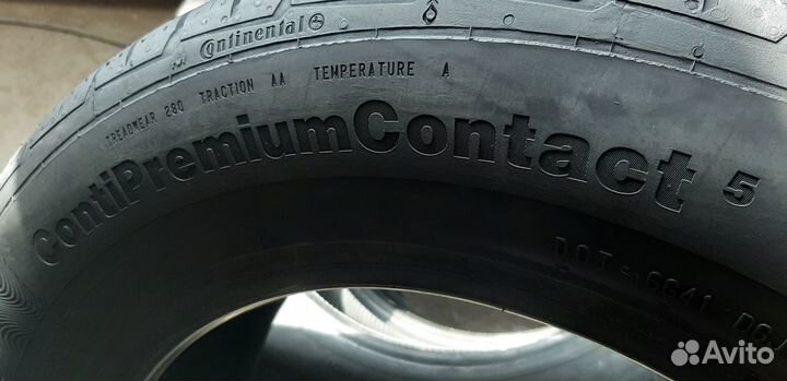 Continental ContiPremiumContact 5 215/55 R17 94V