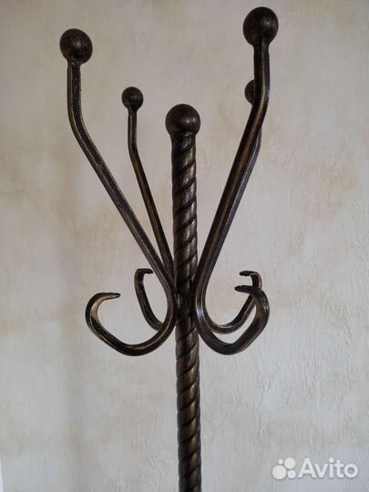 Вешалка напольная металлическая