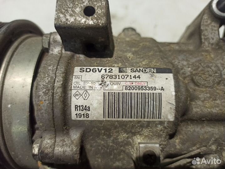 Компрессор кондиционера Nissan Note E11 (2005-2009