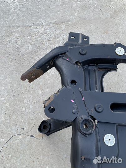 Подрамник передний BMW X5 2013 - 2018 F15