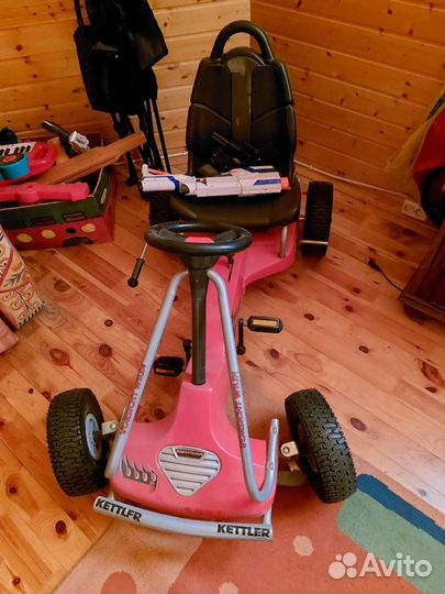 Машинка педальная kettler