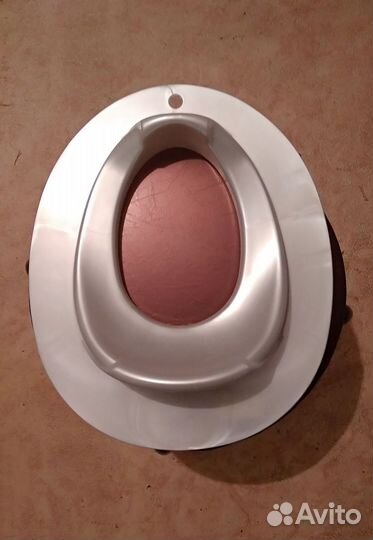 Детское сиденье на унитаз