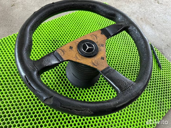 Спортивный руль Mercedes momo