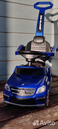 Машинка каталка толокар с ручкой mercedes