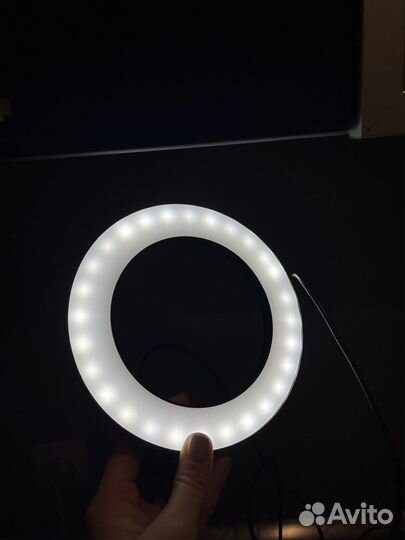 Кольцевая лампа